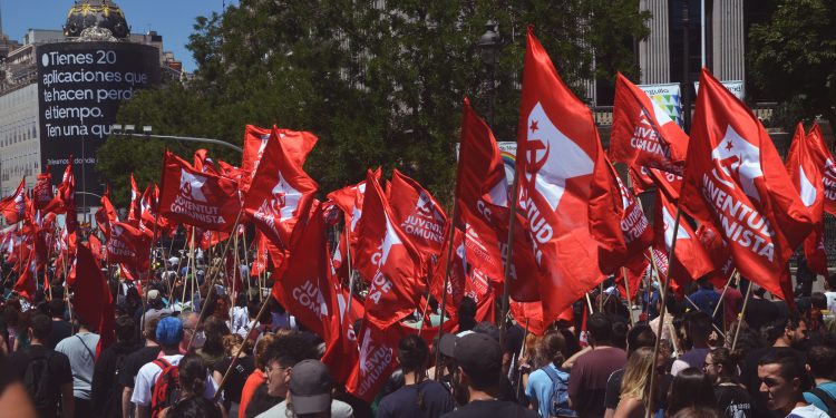 La Juventud Comunista Convoca Un Congreso Extraordinario Sobre